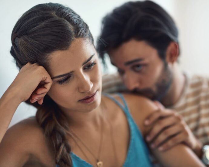 Σε διάσταση στο ίδιο σπίτι