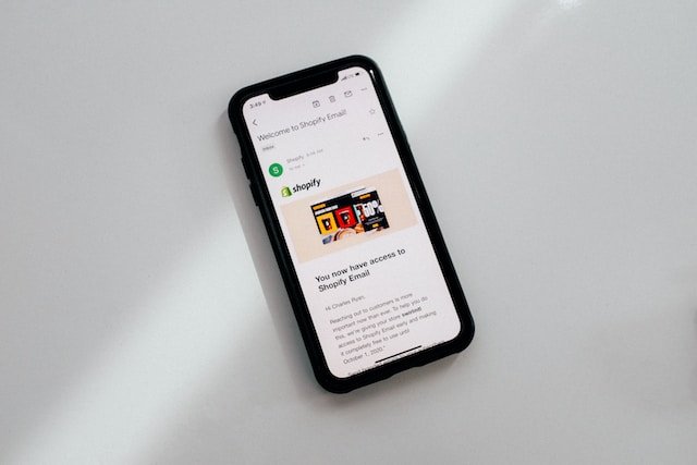 Ασπρόμαυρη οθόνη στο iPhone - Πως να λύσεις το Πρόβλημα