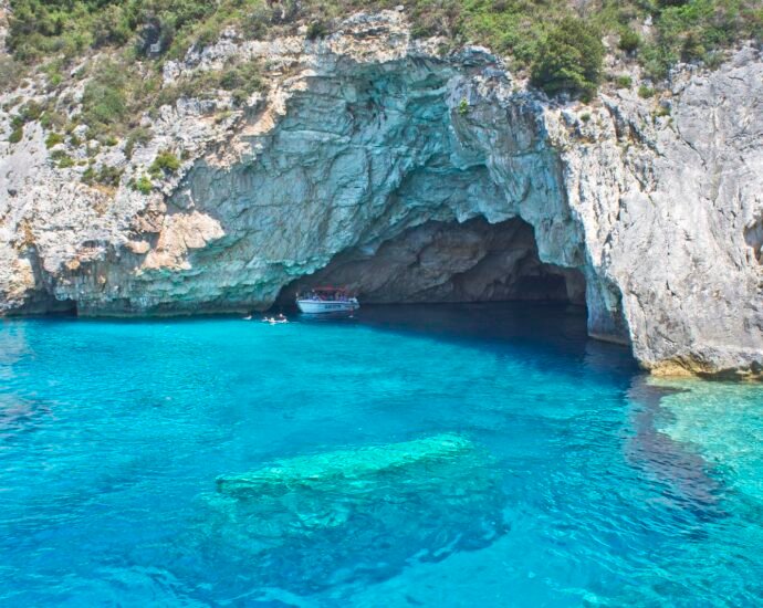 Ηγουμενίτσα Παξοί - Δρομολόγια, Απόσταση, Τιμές