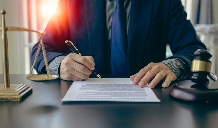 Καταγγελία μίσθωσης από μισθωτή